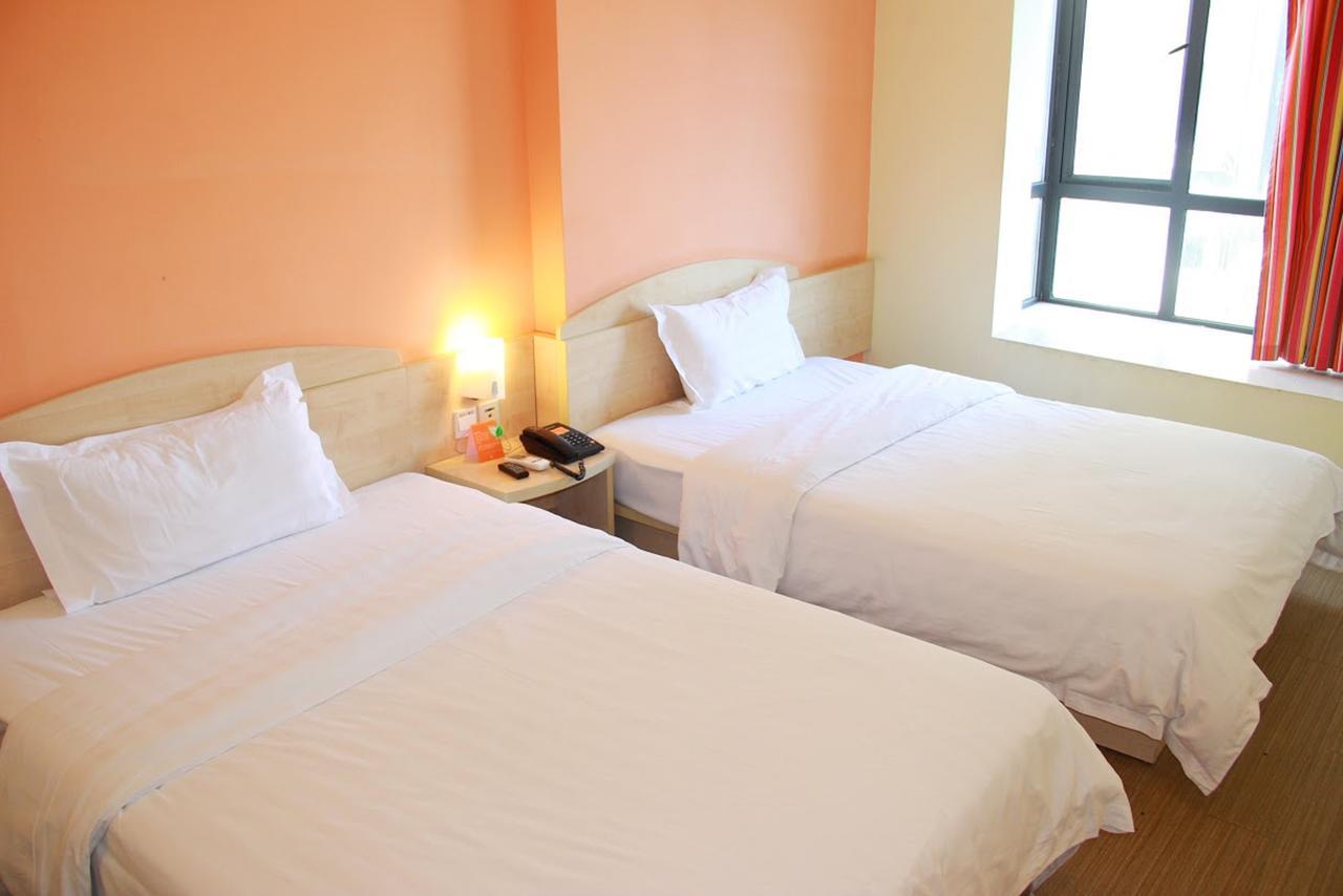 7Days Inn Deyang Wenmiao Square Exterior foto